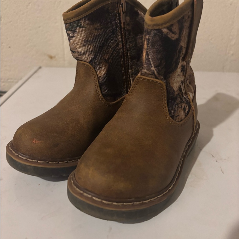 Stylish Brown Kids Boots with Camouflage Detail